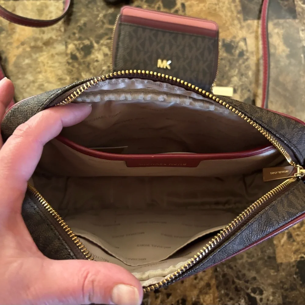 Michael Kors Crossbody Bag Set in Brown and Pink 3 piece set 💖 - Picture 3 of 7